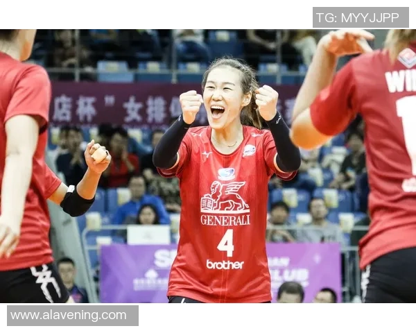 王娜独家揭秘足球技巧与心得分享助你提升球技与战术理解