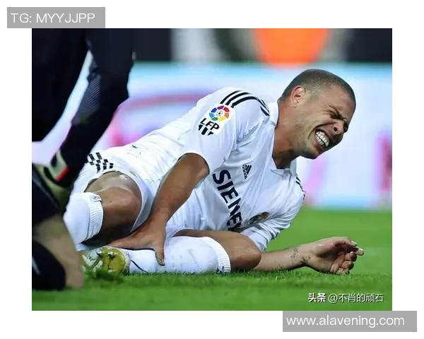 足球明星玻璃人盘点那些频繁受伤的天才球员与他们的职业生涯起伏 足球明星玻璃人盘点那些频繁受伤的天才球员与他们的职业生涯起伏